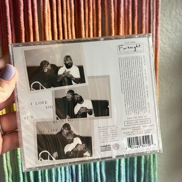 NWT fortnight cd taylor swift ft post Malone - Picture 4 of 7